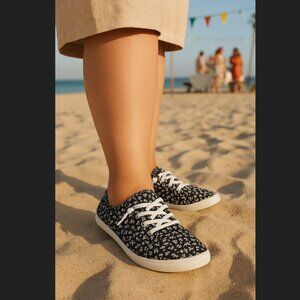 Torrid Riley Sneakers 8 WW Black White Floral Lace-Up Shoes Comfort Cushioned